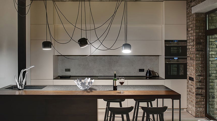 Mario Trimarchi sukurtas ALESSI Swan by Oras maišytuvas – nuostabi skulptūra virtuvėje